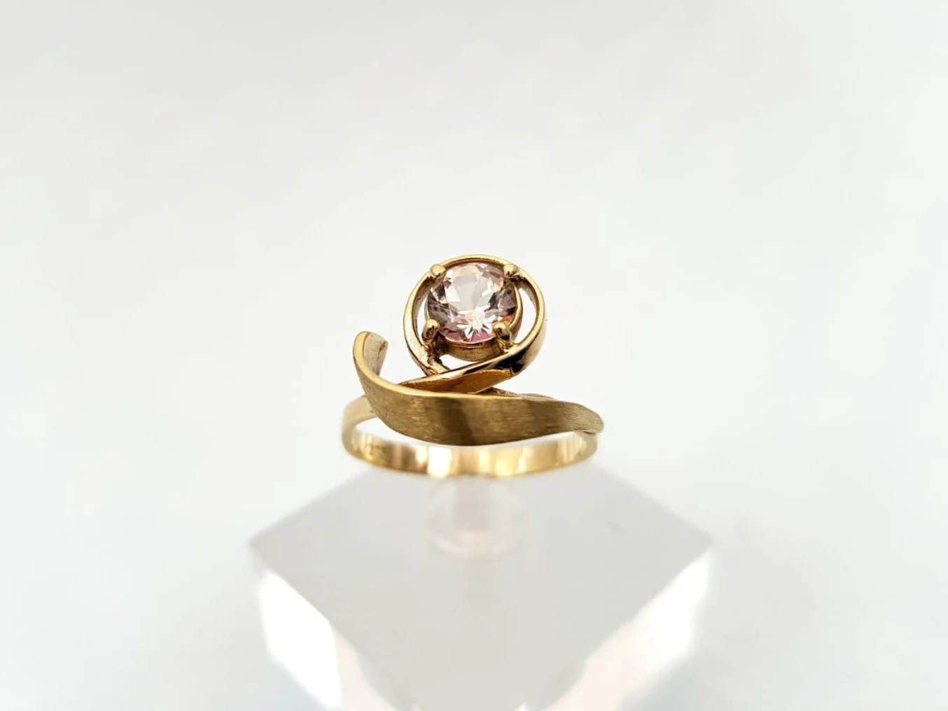 FC48861E-4E92-43FD-929B-6E00E0F13B8D