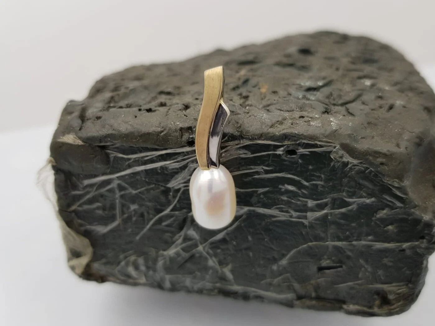 BE06D922-DDF8-470F-9AFD-C61478254E11