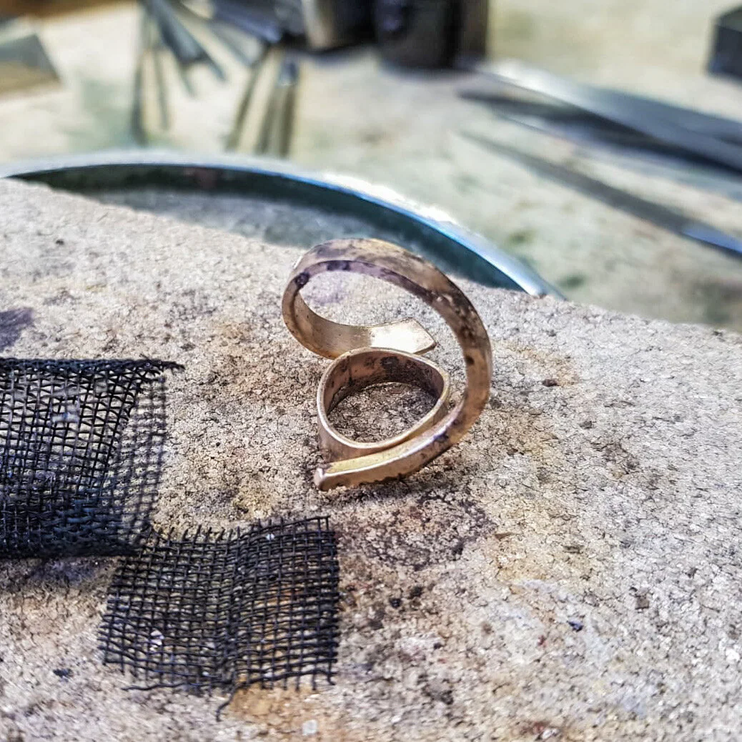 122517E9-3B6F-4CB4-9339-6E5D74C84750