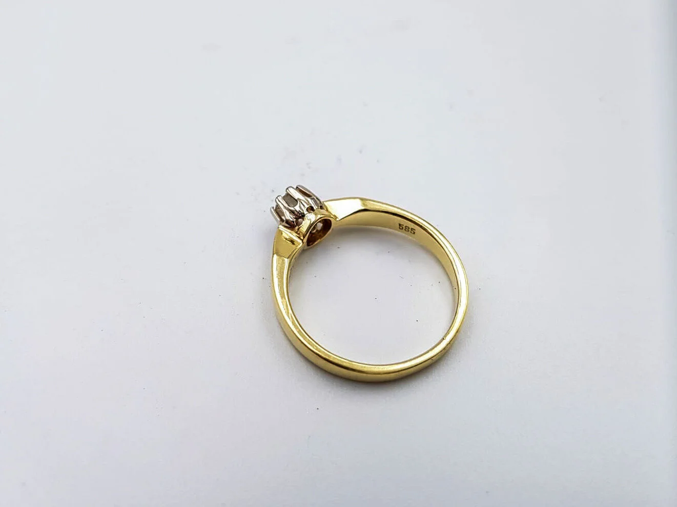 70BEEE4F-F7C1-4C65-9207-C10F011507CC