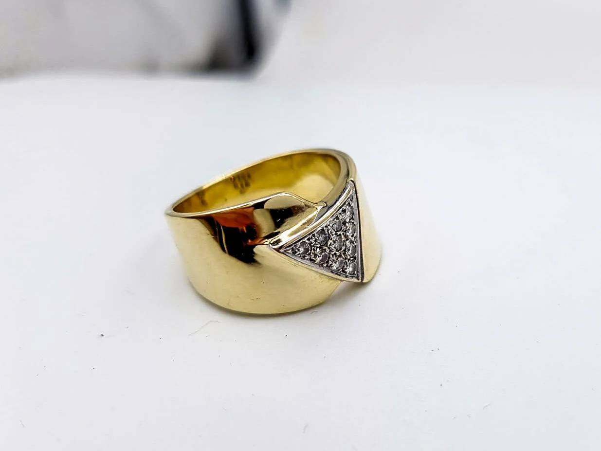 602F9FA1-0869-4B68-BB03-7D90BB9FDDBB