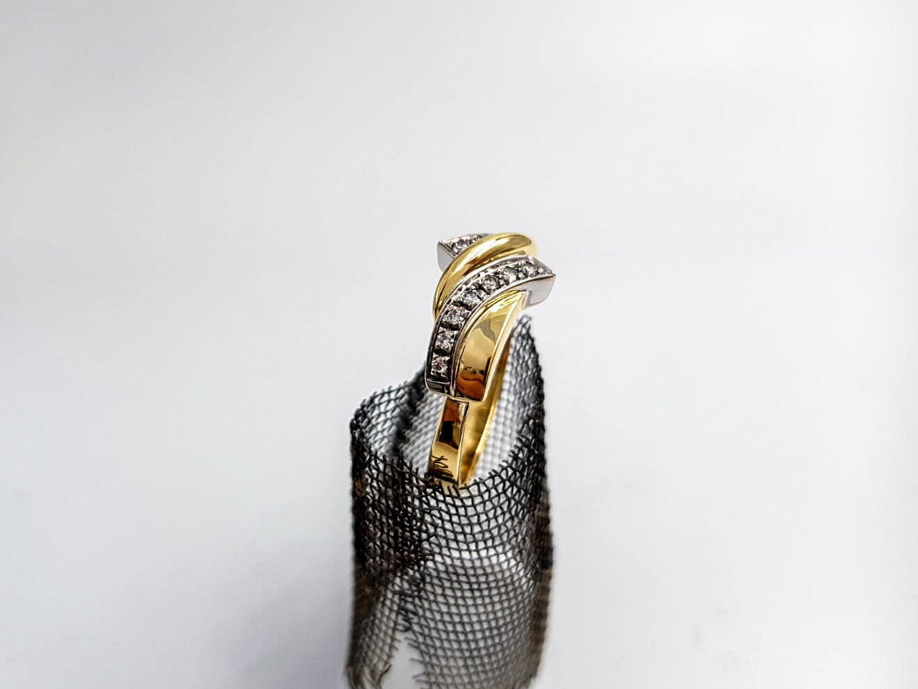 97544BCF-43B2-4493-BF02-1B1D86DA2601