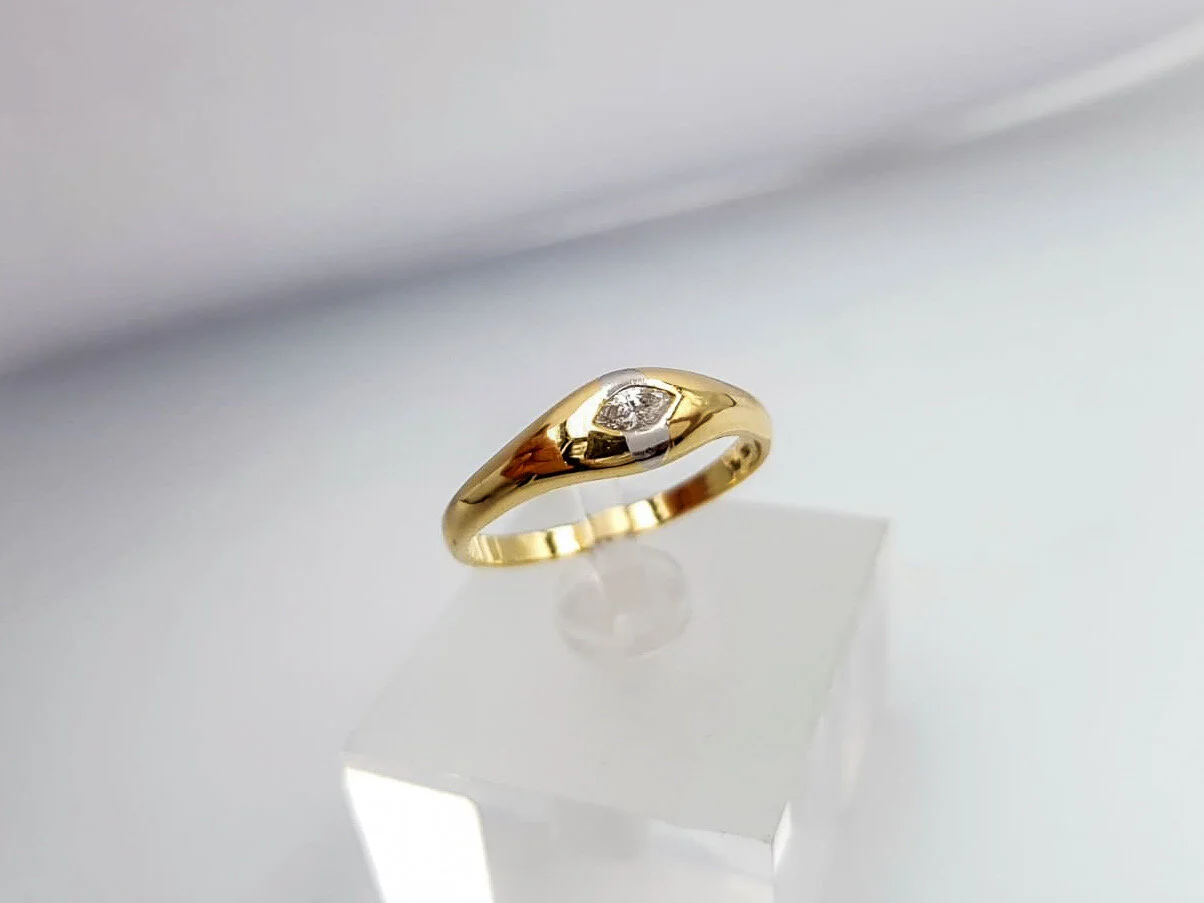 AE1CCF28-422B-4CC4-8B9A-C15406D2E44C