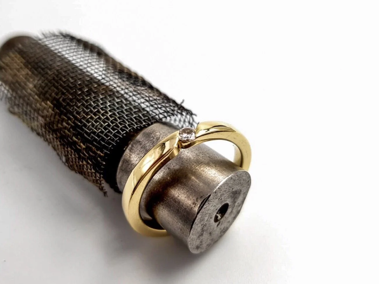 Damenring aus 585 Gelbgold mit einem Brillanten