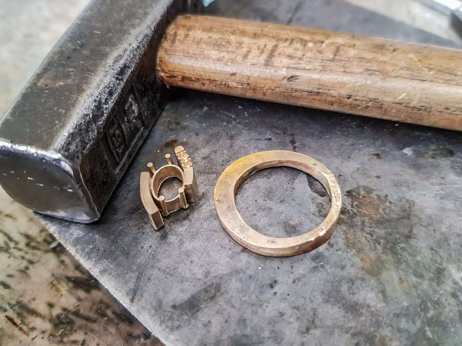 DECD0502-ED3E-47D8-94ED-CB477ED971CE