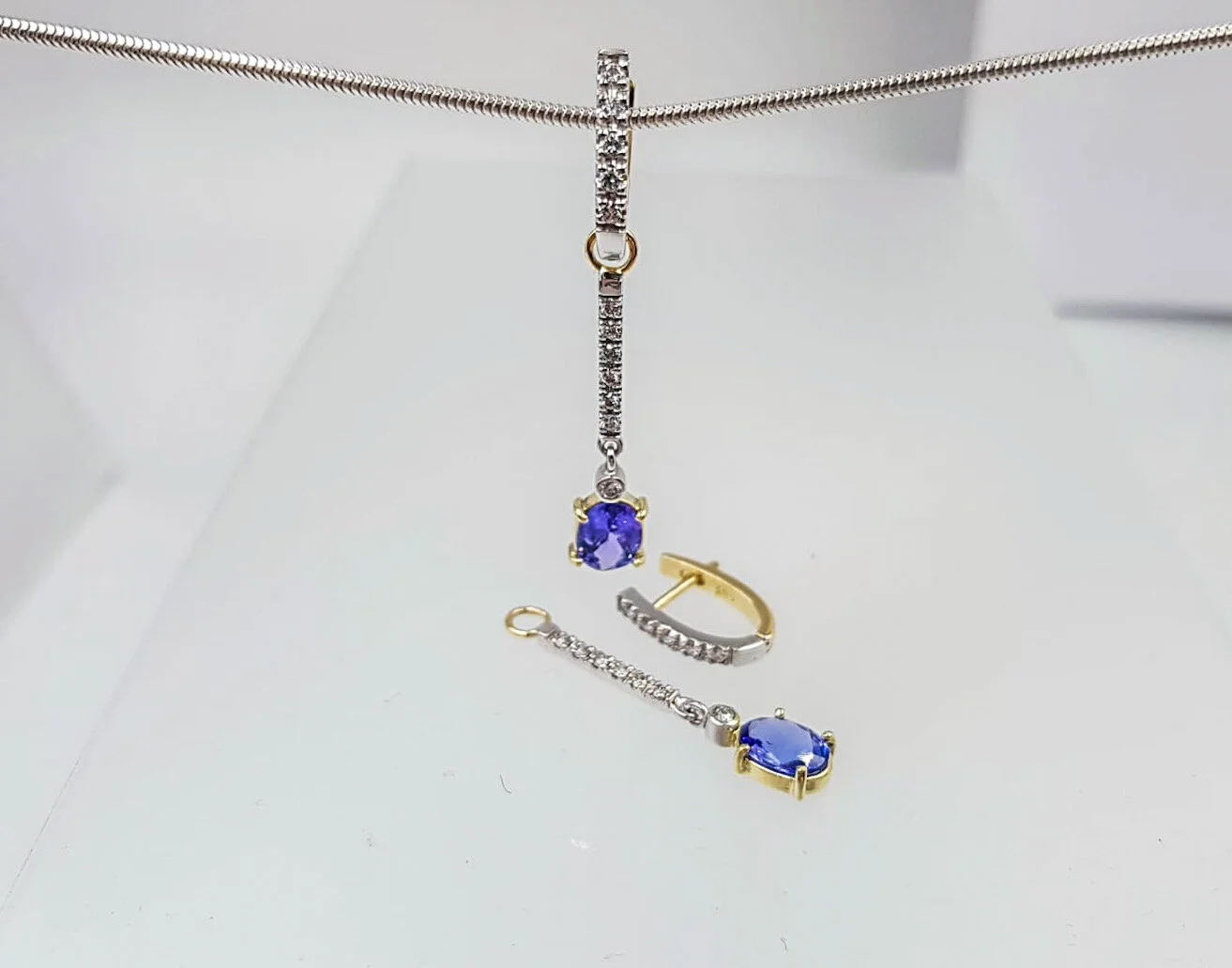 3CAA1409-1040-4E34-B0BF-45E250E9FD1F