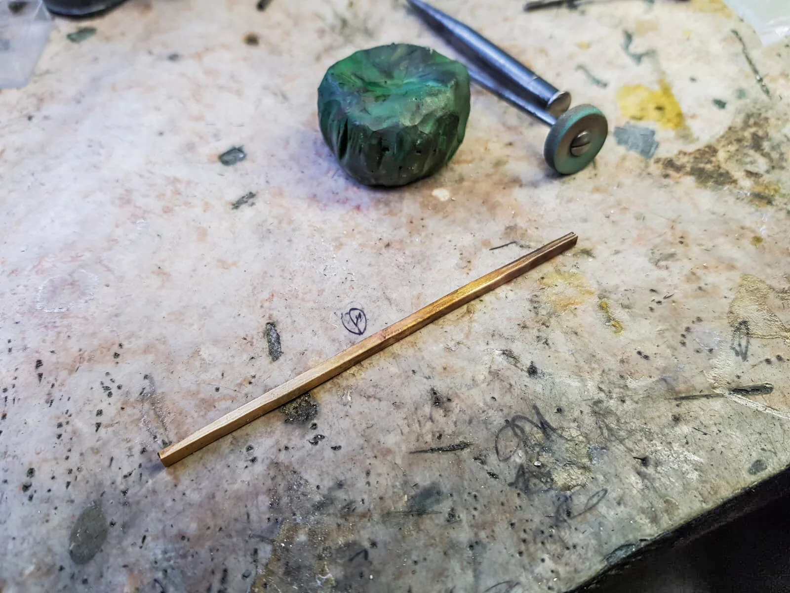 2498B2FF-D859-41A2-9394-06C558646BB9