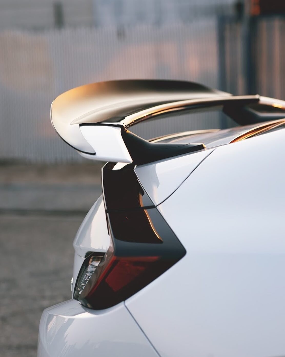 10th Gen Civic SI Coupe Aero Flap
______________________________⠀
The Aero Flap is designed to wrap around the factory OE wing. Under downforce pressure, the unique design will create an airlock function to secure the flap.⠀
PATENT PENDING US 16/658,