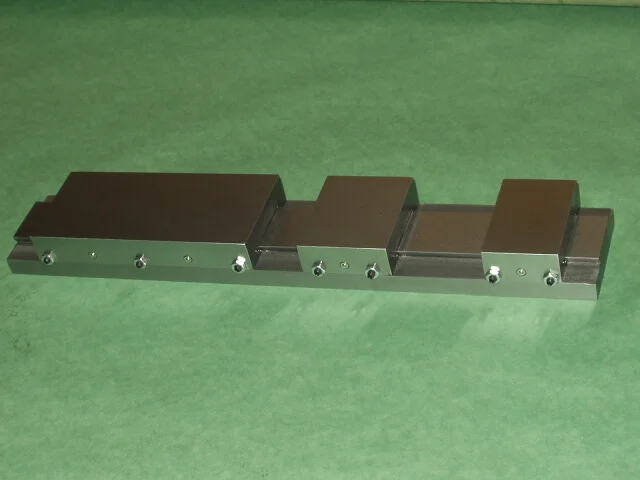 Multiple Saddles on a 3" Slide with Straight Gibs