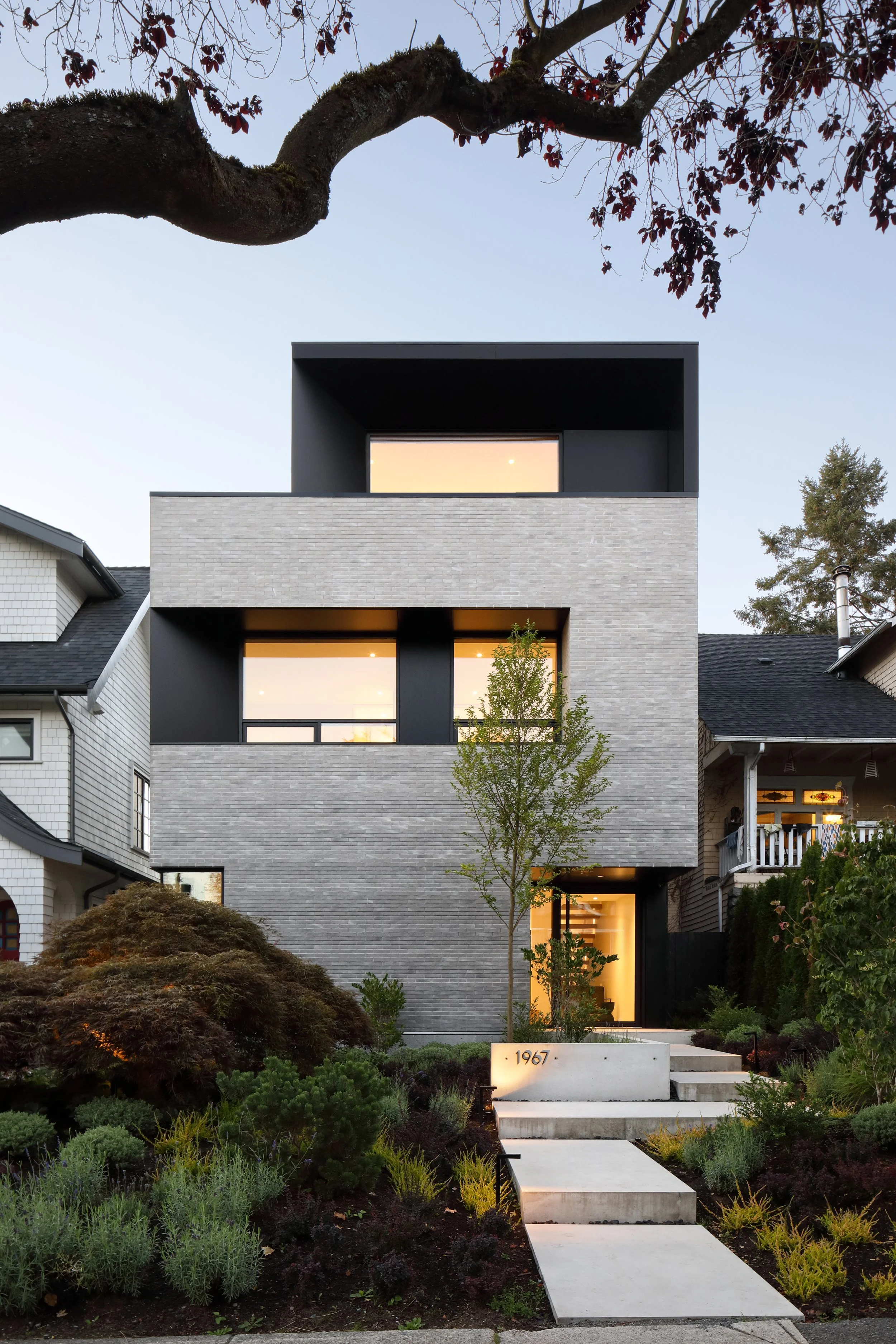 Kits Point I _exterior_Ema Peter_1.jpg
