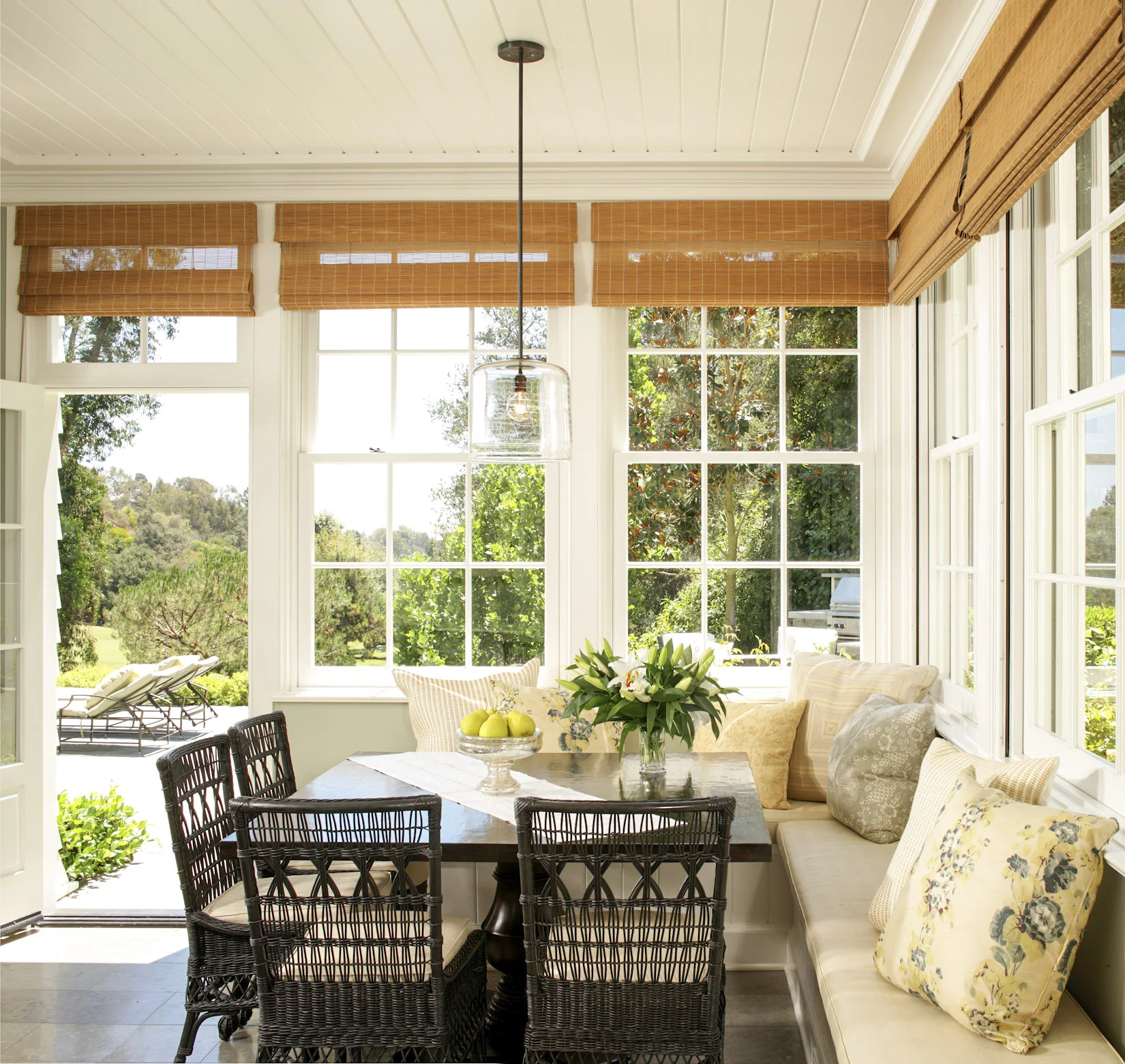 Chalon Breakfast nook.jpg