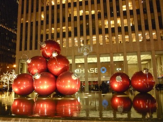 8 Huge Red Christmas Decorations Balls On Display!!!