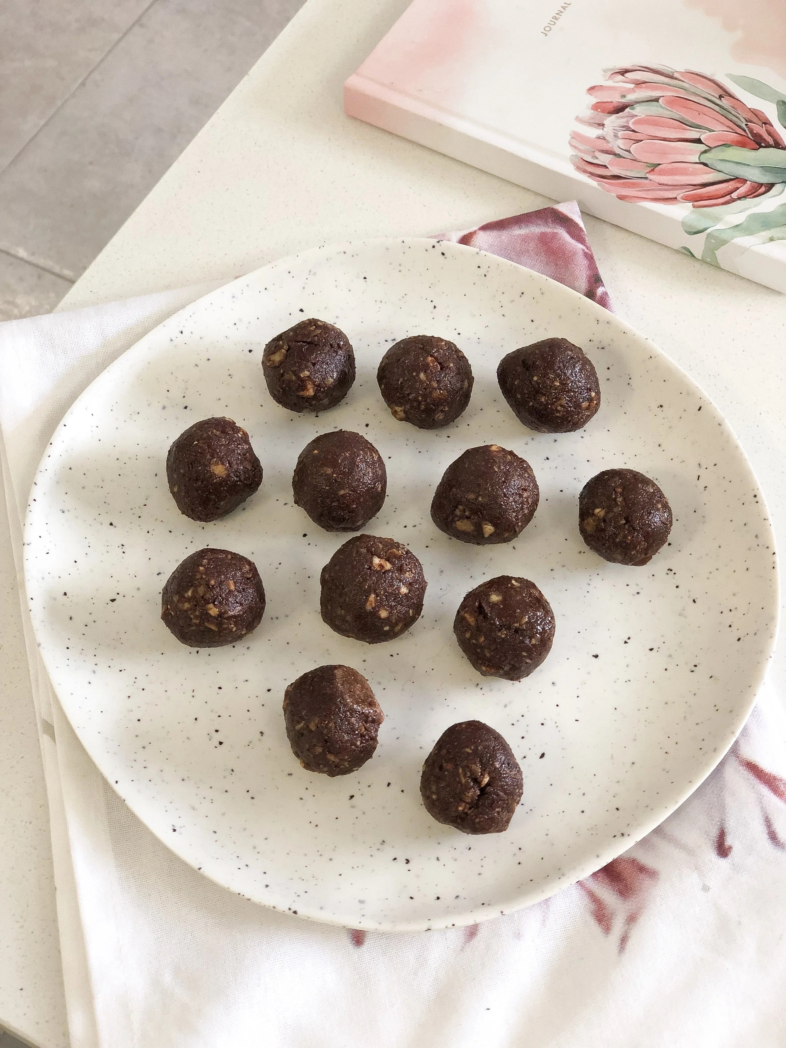 Healthy Hazelnut Balls
