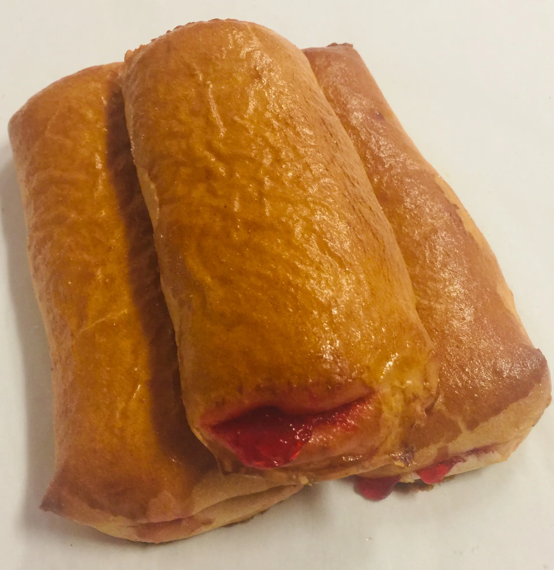 Taquitos de fresa (strawberry filled)