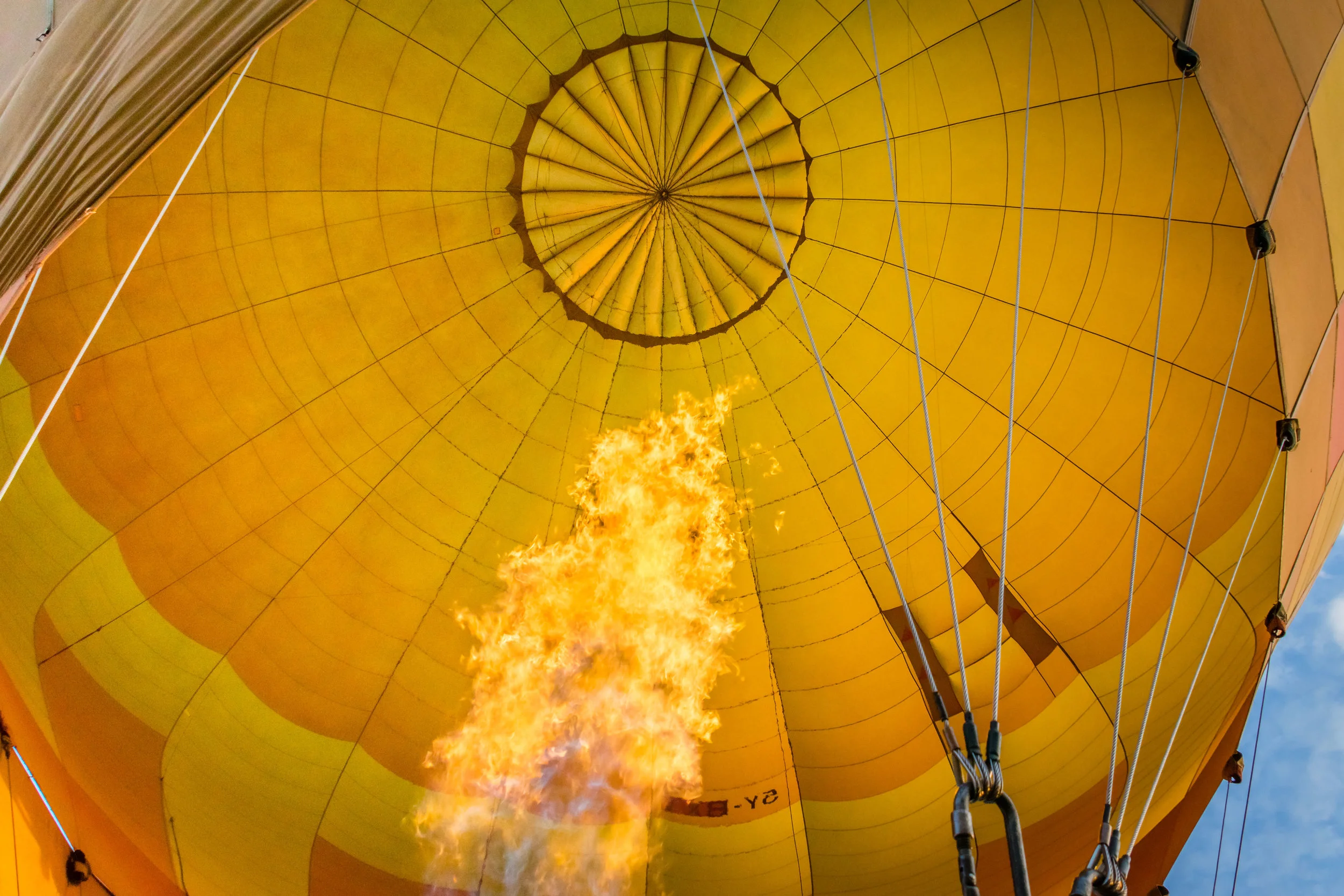 How to inflate a hot air balloon