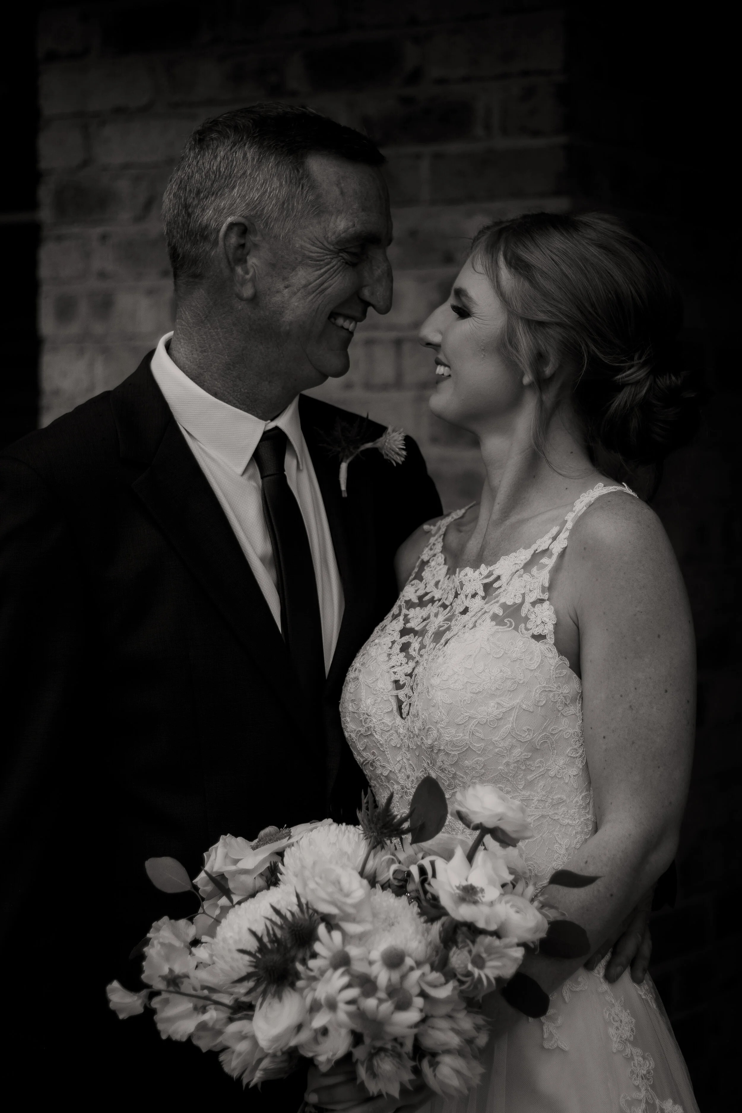 BLOG_COLLIMORE_WEDDING_PHOTO_SESSION_RECEPTION_21092019-17.jpg