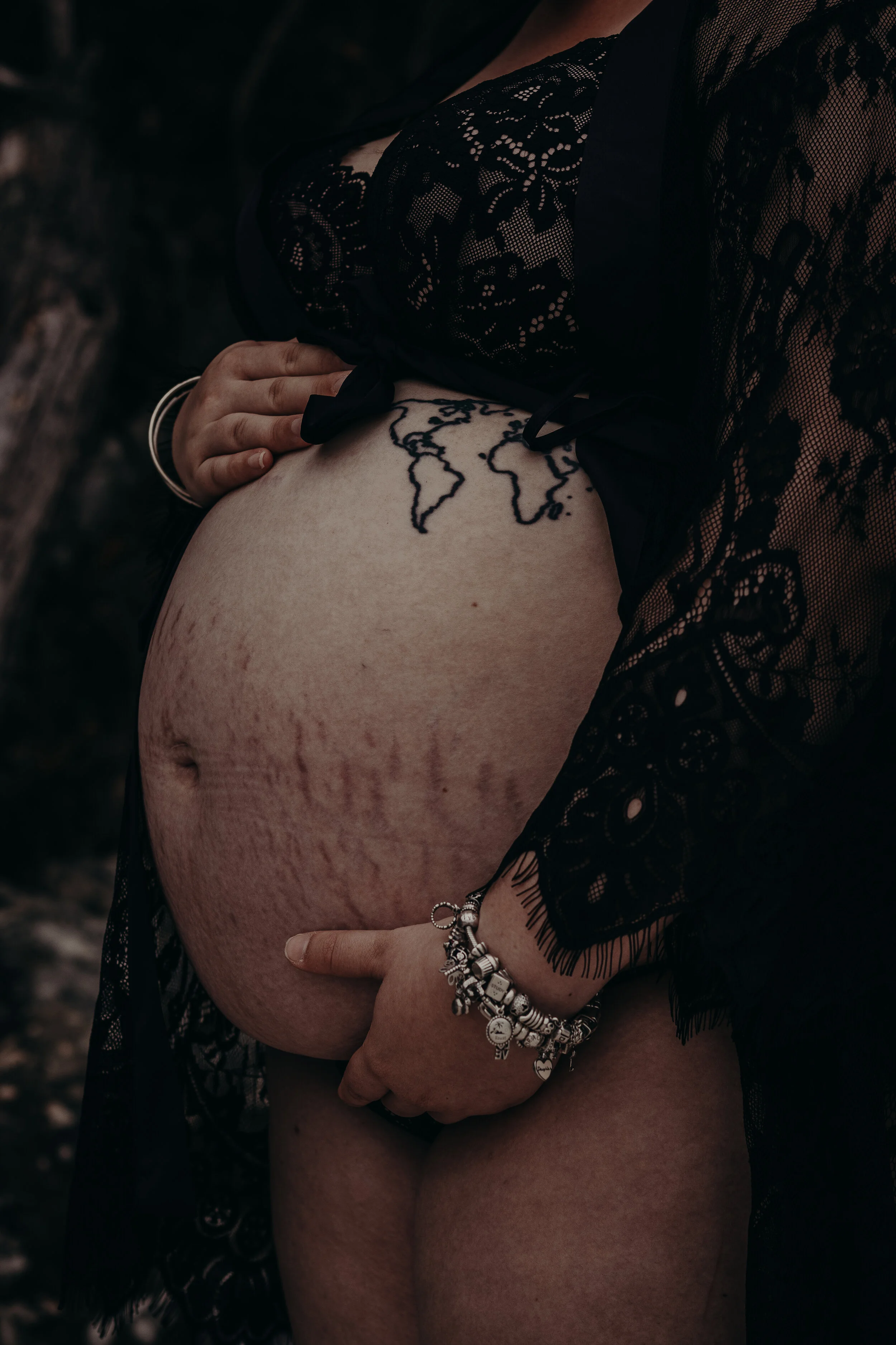 BLOG_DALEY_MATERNITY_PHOTO_SESSION_20112019-19.jpg
