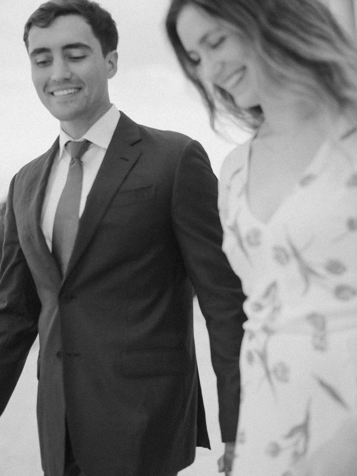 A sweet graduation session/couples session in DC
#dcphotographer #seniorsessions #richmondseniorphotogapher #dcfamilyphotographer #richmondfamilyphotographer #rvafamily #2026seniors