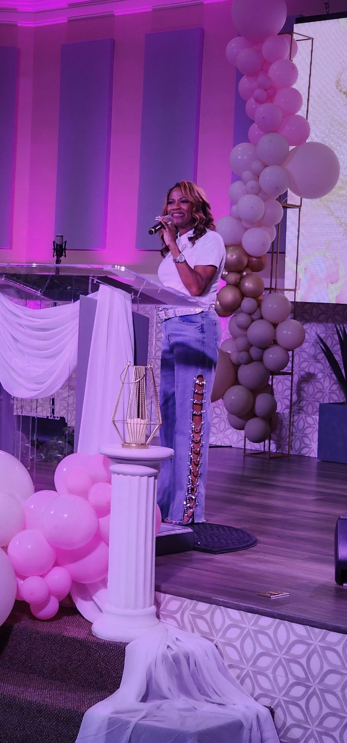 PS DONNA PRAISE PARTY 2.JPG