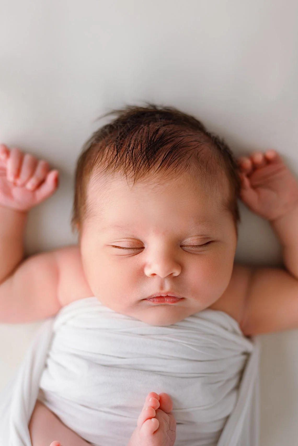 2_IMGL0073 ©JuliaChristinaPhotography Newborn Studio White.jpg