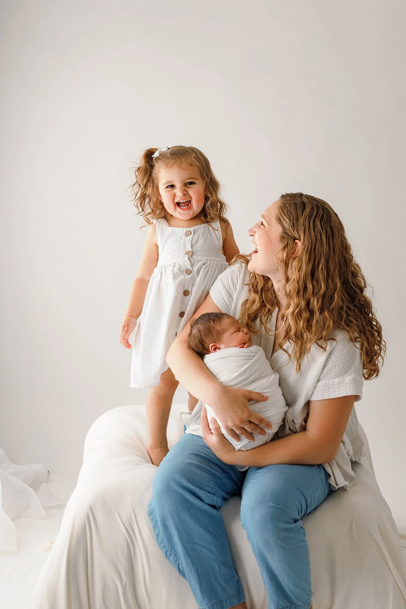 1_IMGL9955 ©JuliaChristinaPhotography Newborn Studio White.jpg