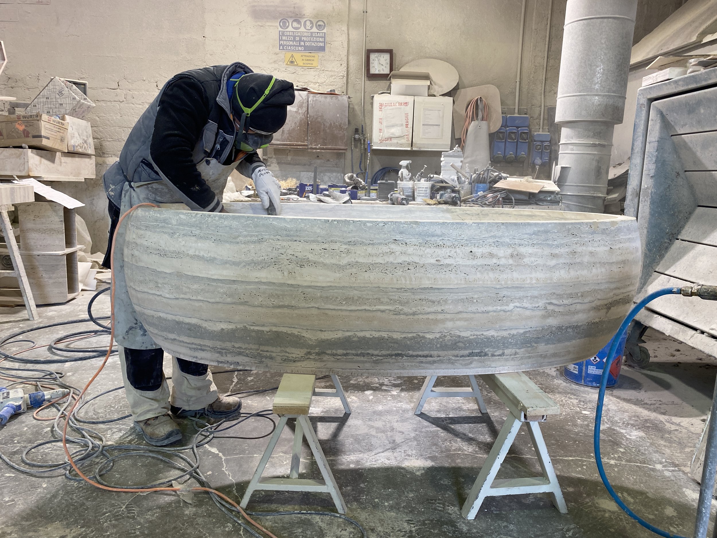 custom elementi silver travertine oval bathtub made in Italy 