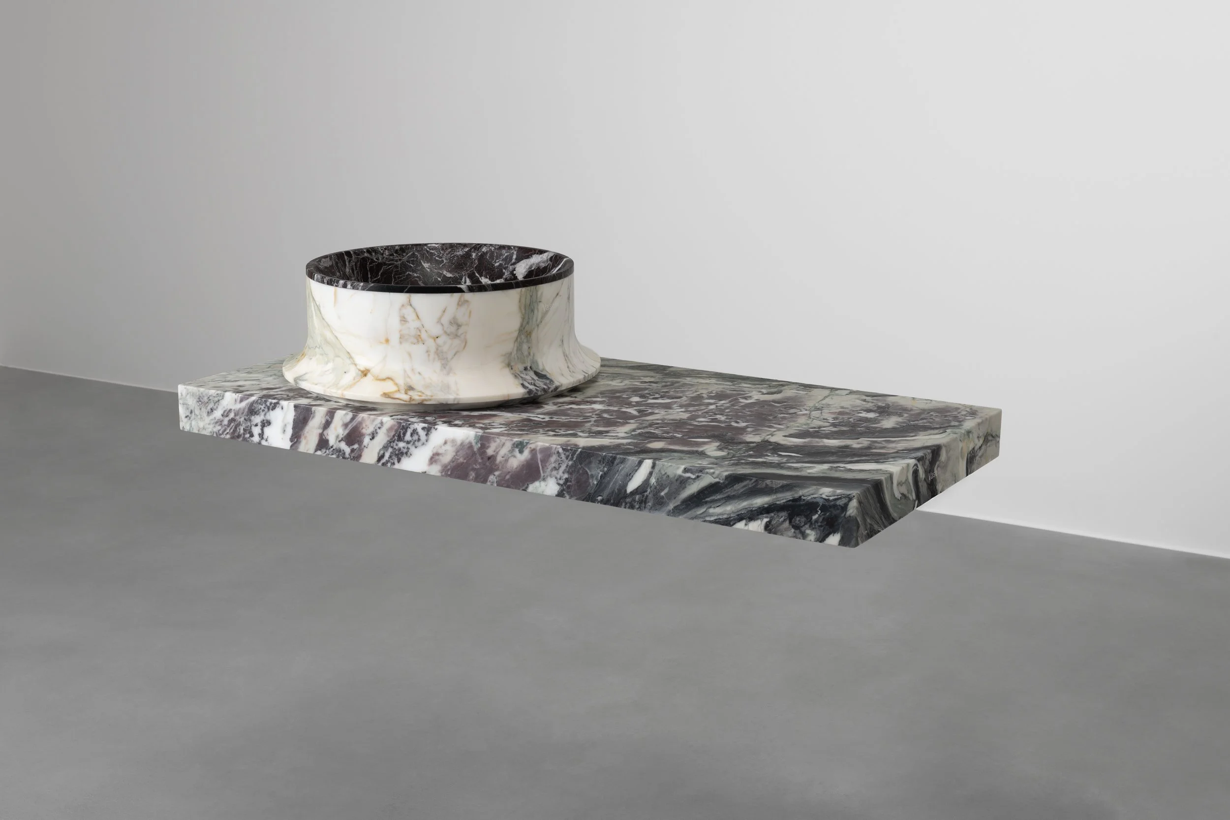 Vaselli_Countertop washbasin_DAD2011.jpg