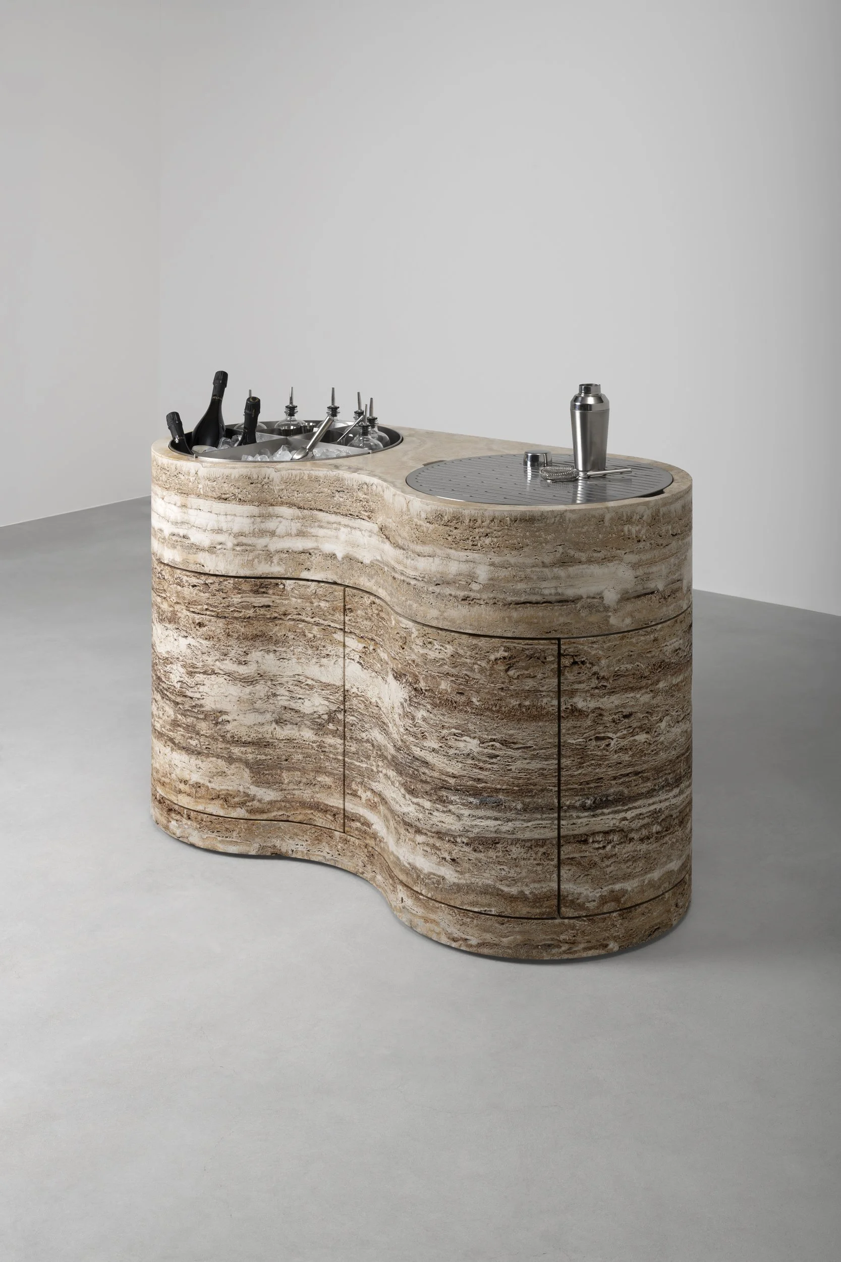 Vaselli_June bar unit_DAD2726.jpg