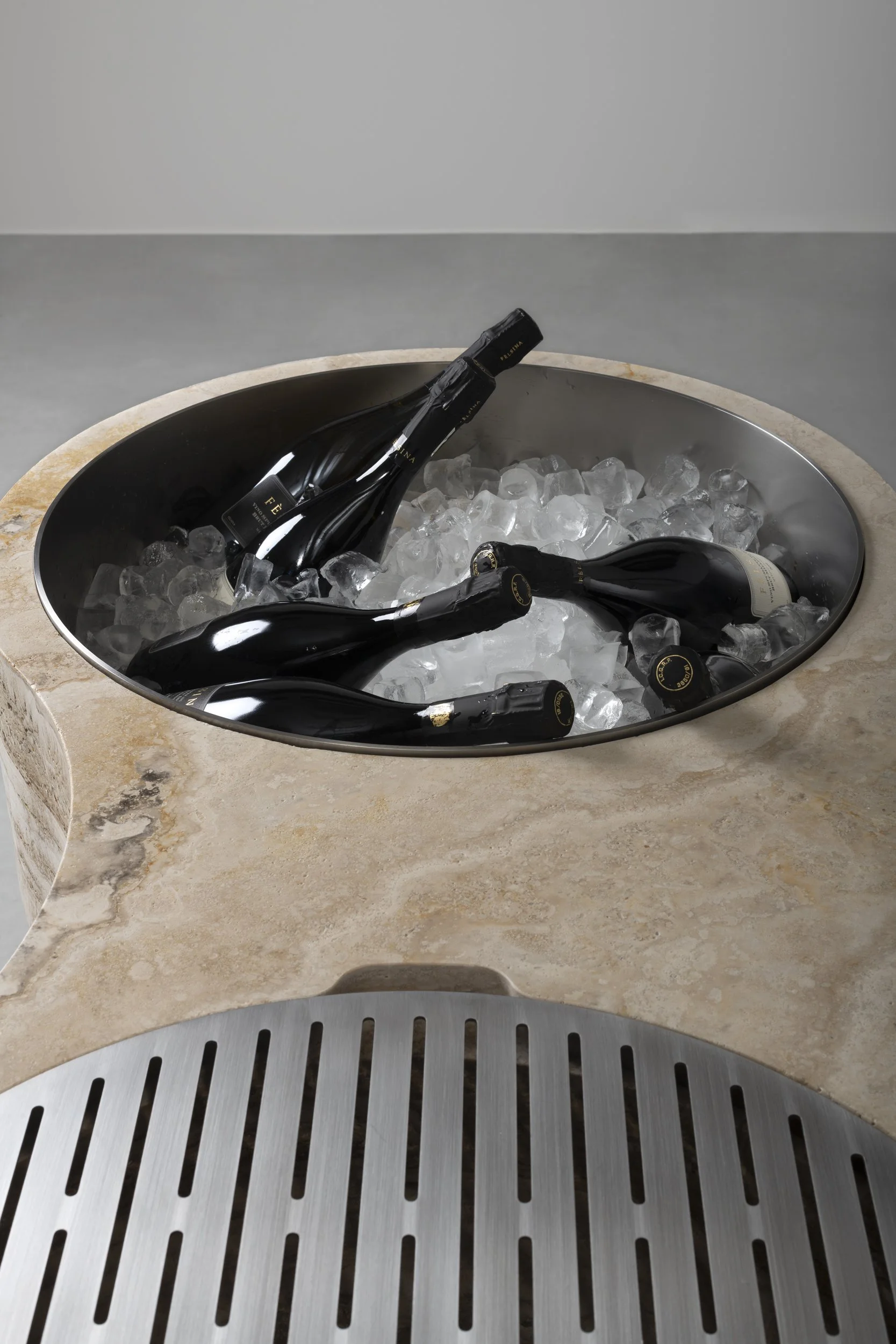 Vaselli_June bar unit_DAD2773.jpg