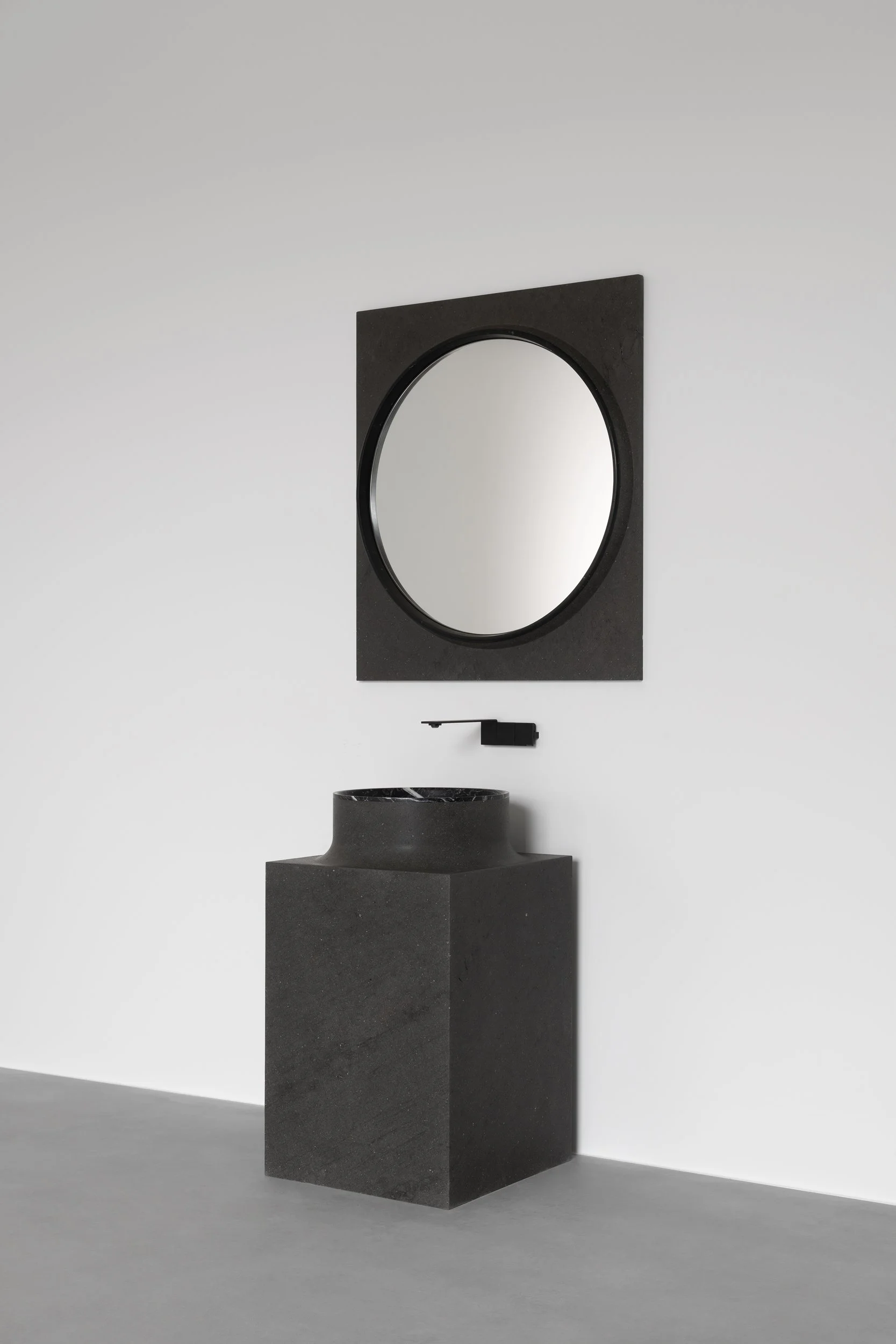 Vaselli_Lava_Square washbasin + mirror_DAD2100.jpg
