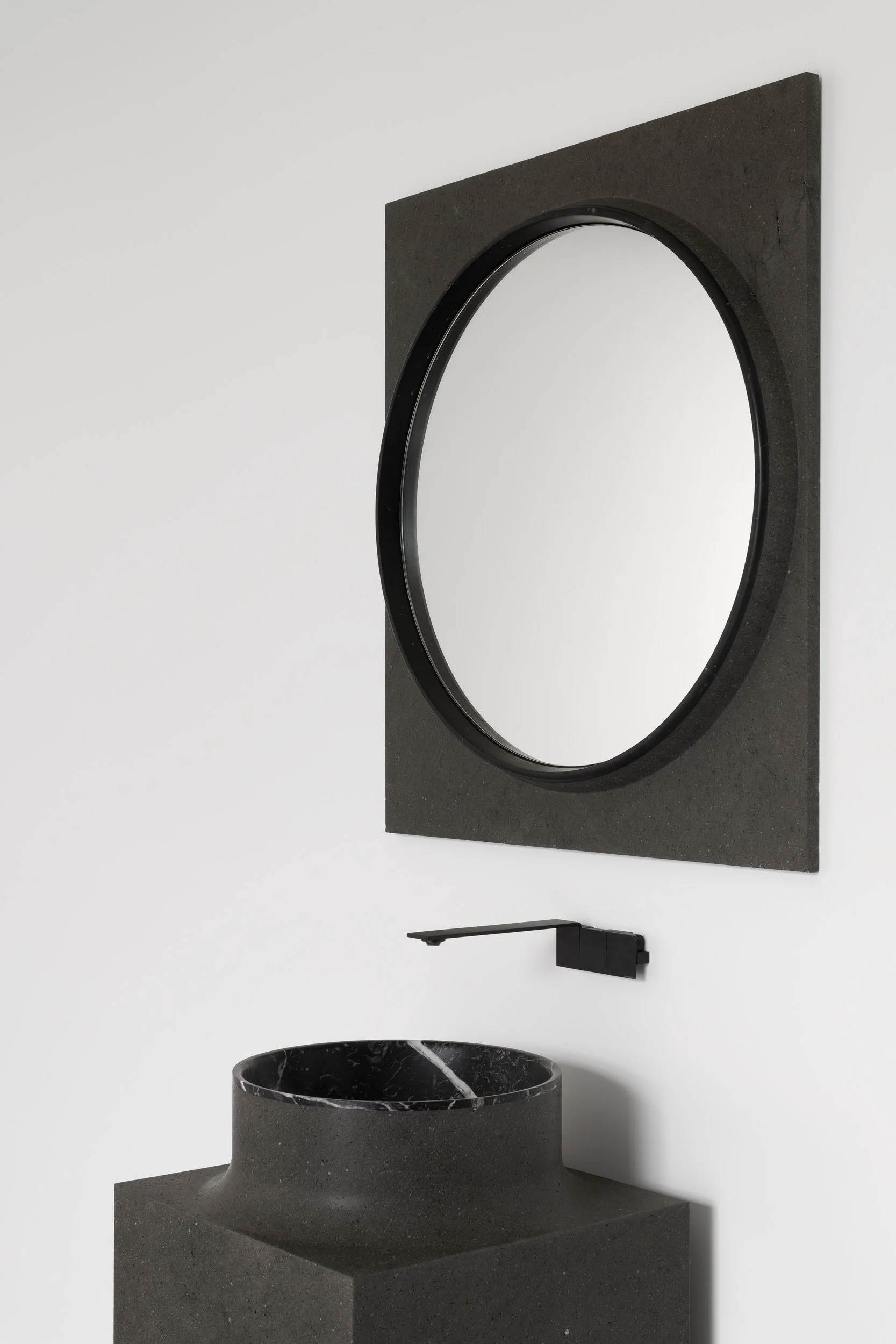 Vaselli_Lava_Square washbasin + mirror_DAD2110.jpg