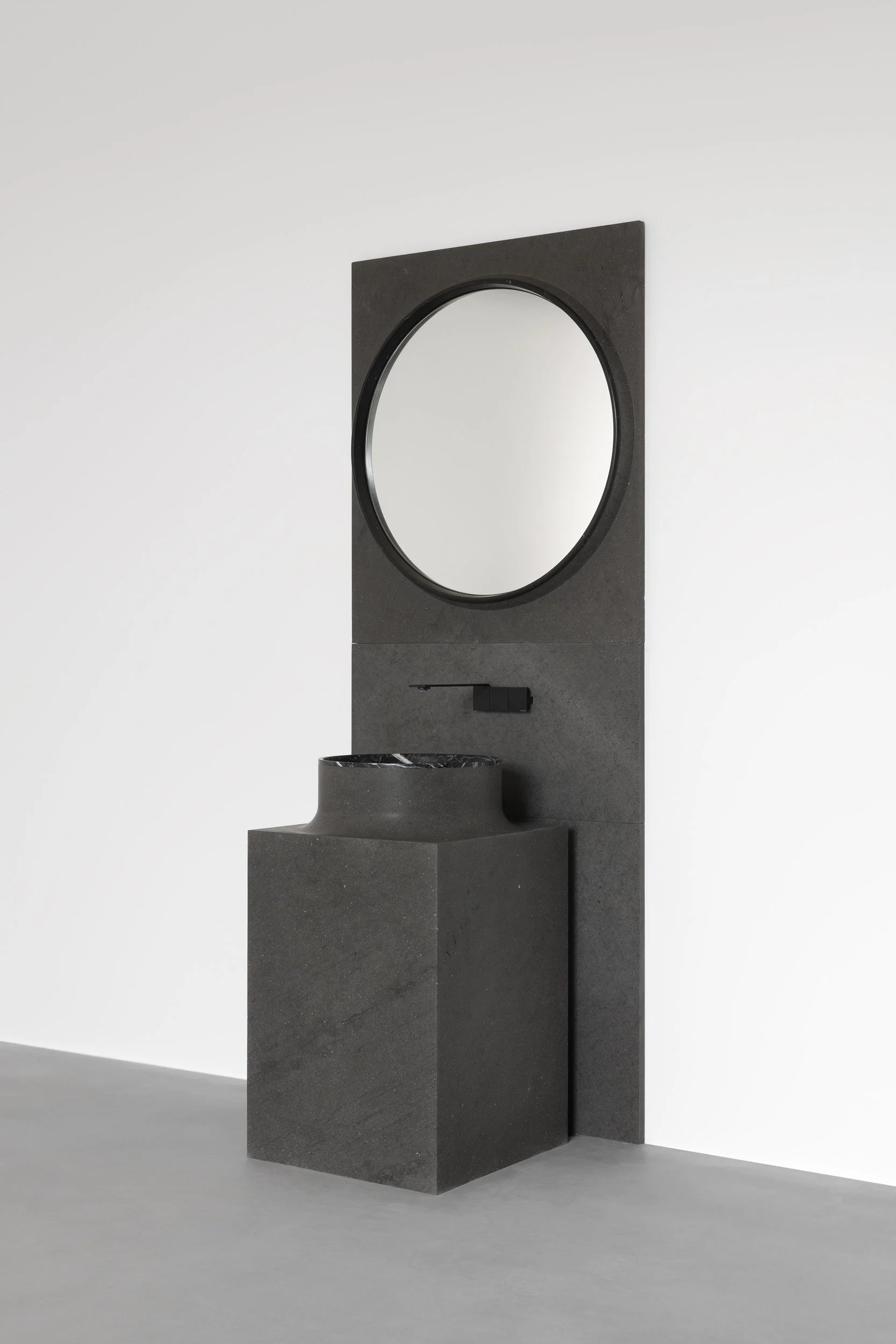 Vaselli_Lava_Square washbasin + mirror_DAD2075-1.jpg