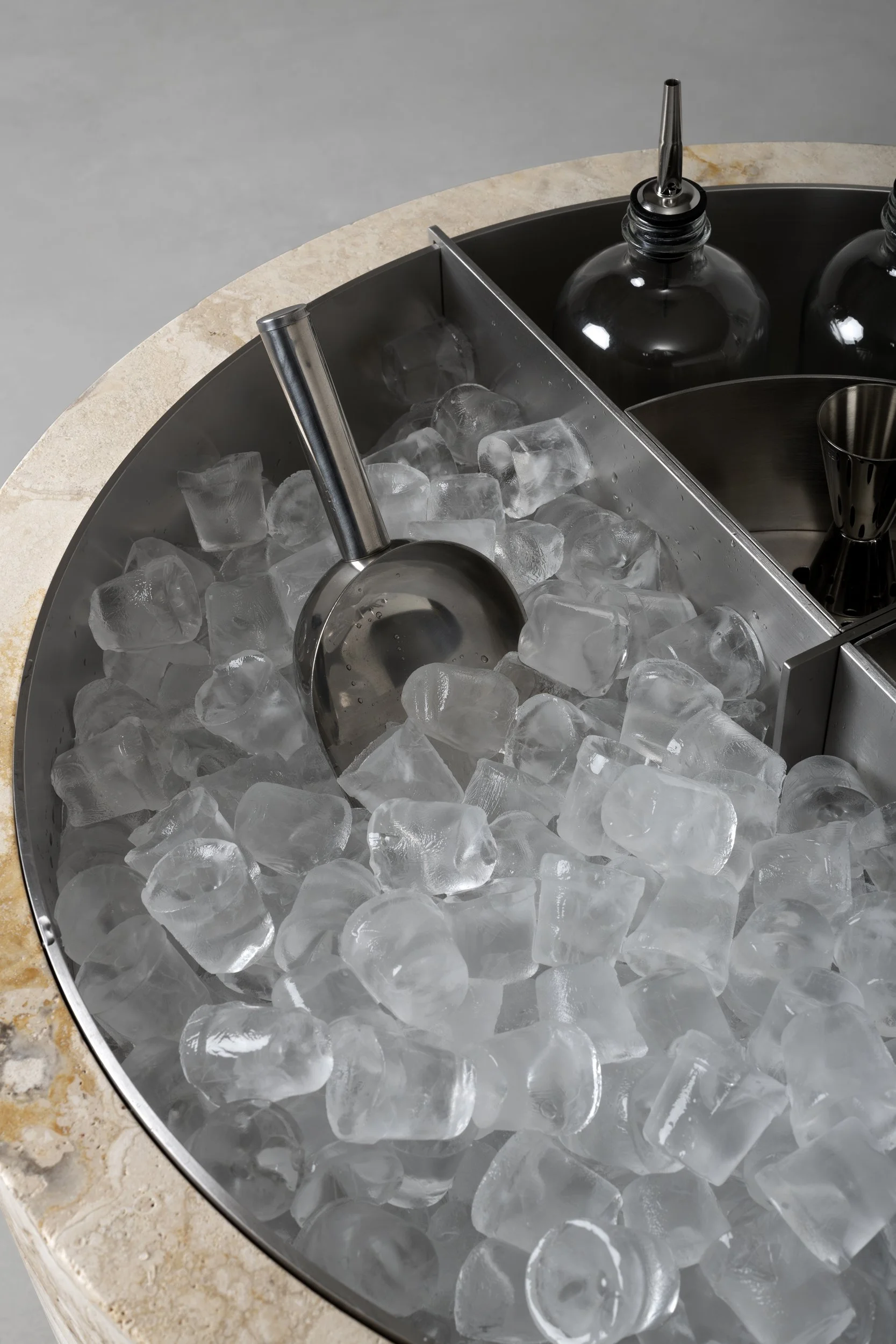 Vaselli_June bar unit_DAD2749.jpg