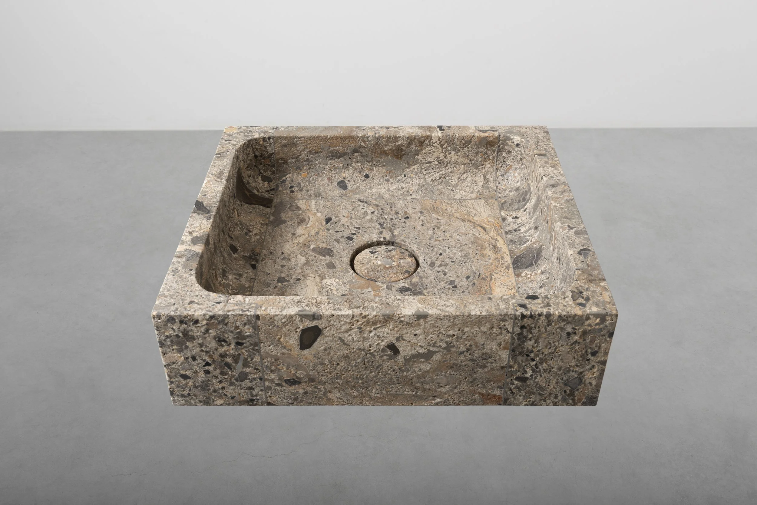 Vaselli_Fidia washbasin_Pietra da Torre_DAD1008.jpg