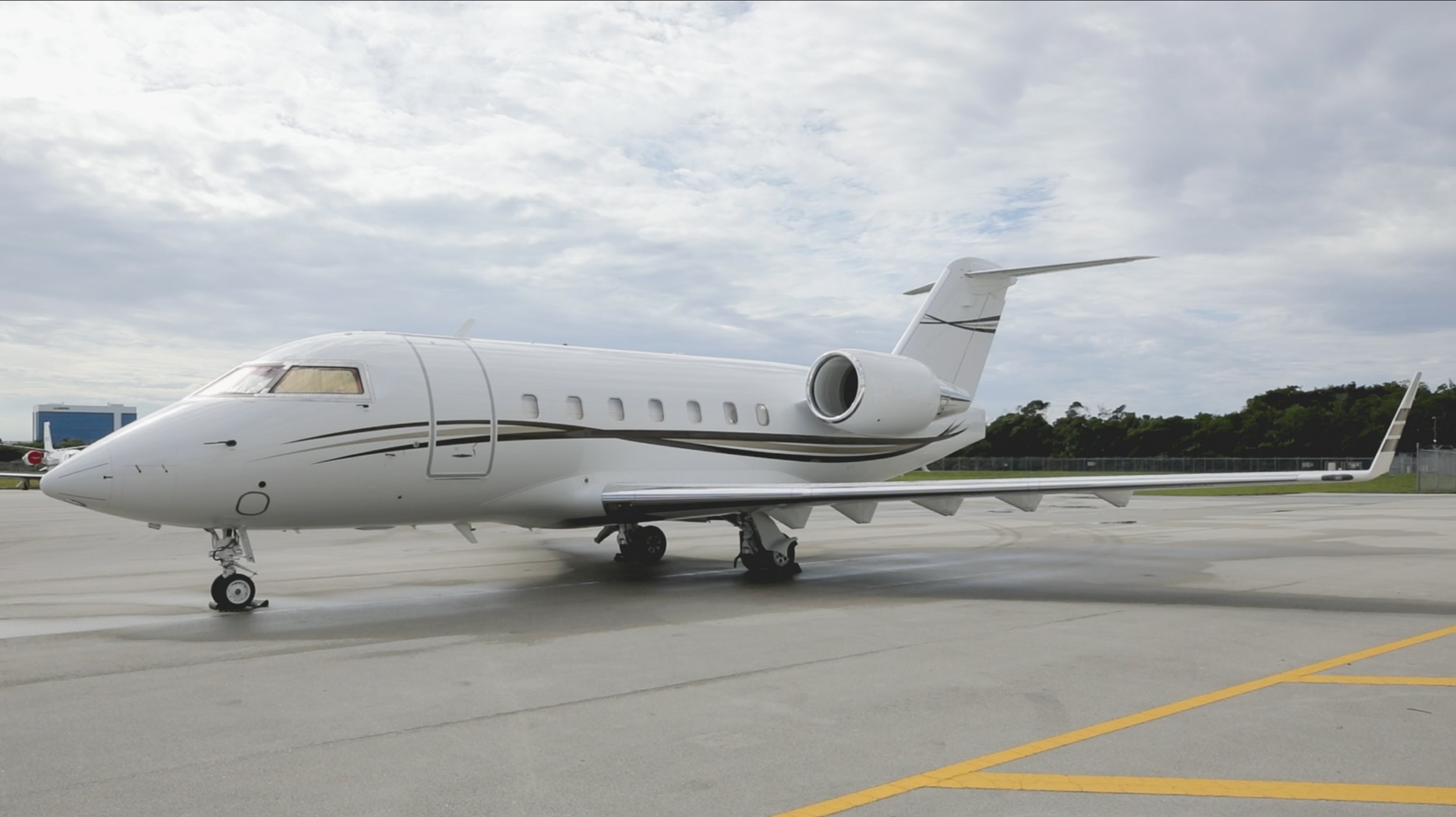 Challenger604_31.jpg