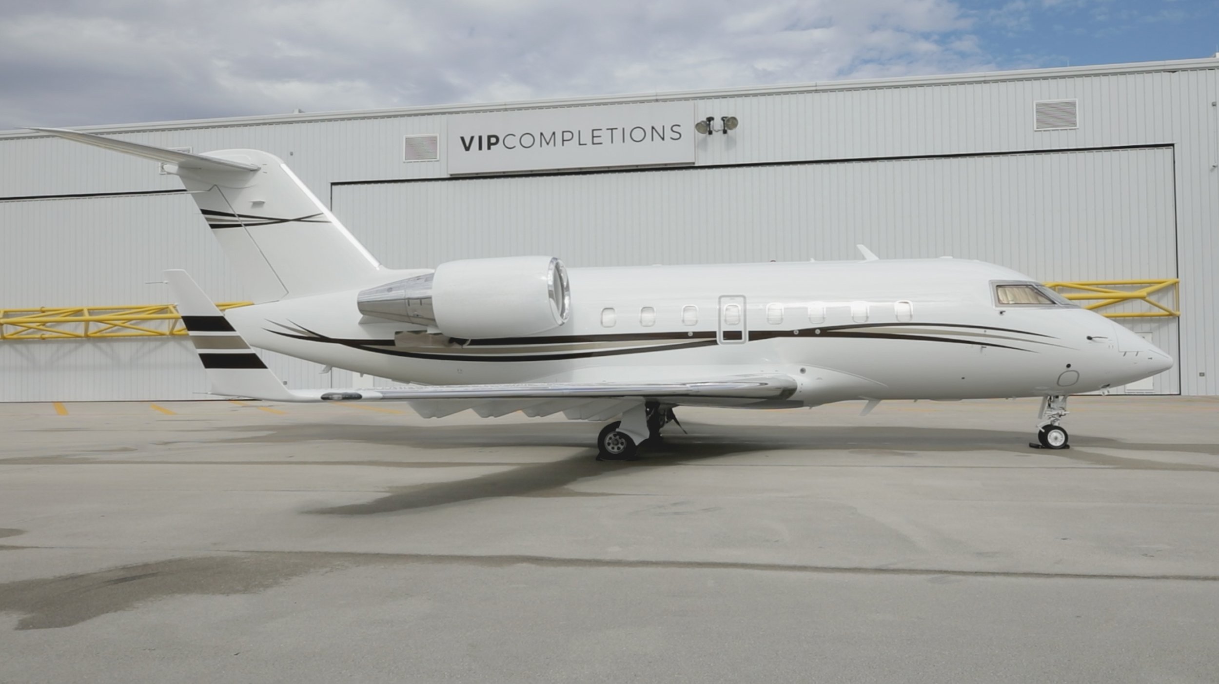 Challenger604_30.jpg