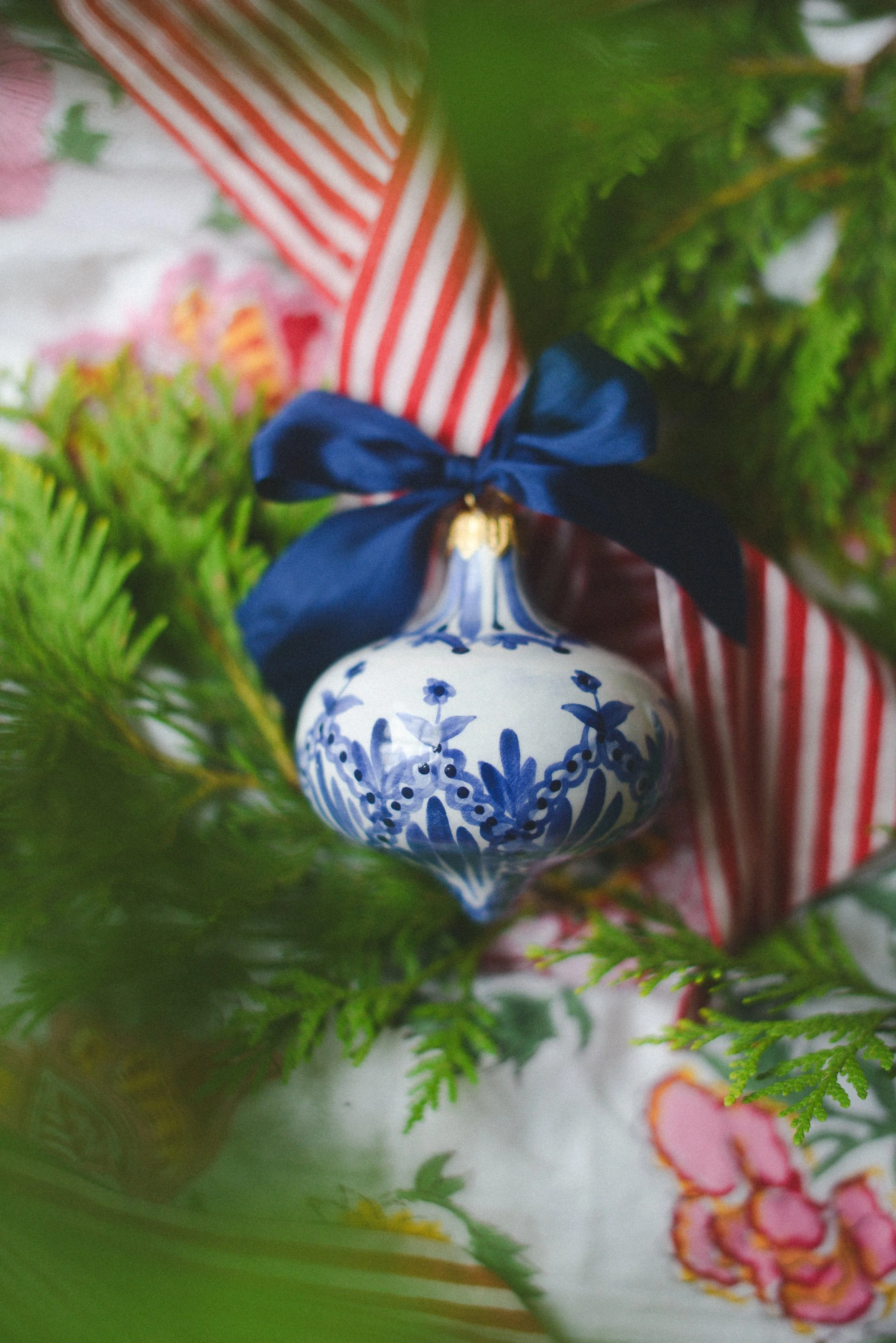 Pre-Order: Pirouette Bauble