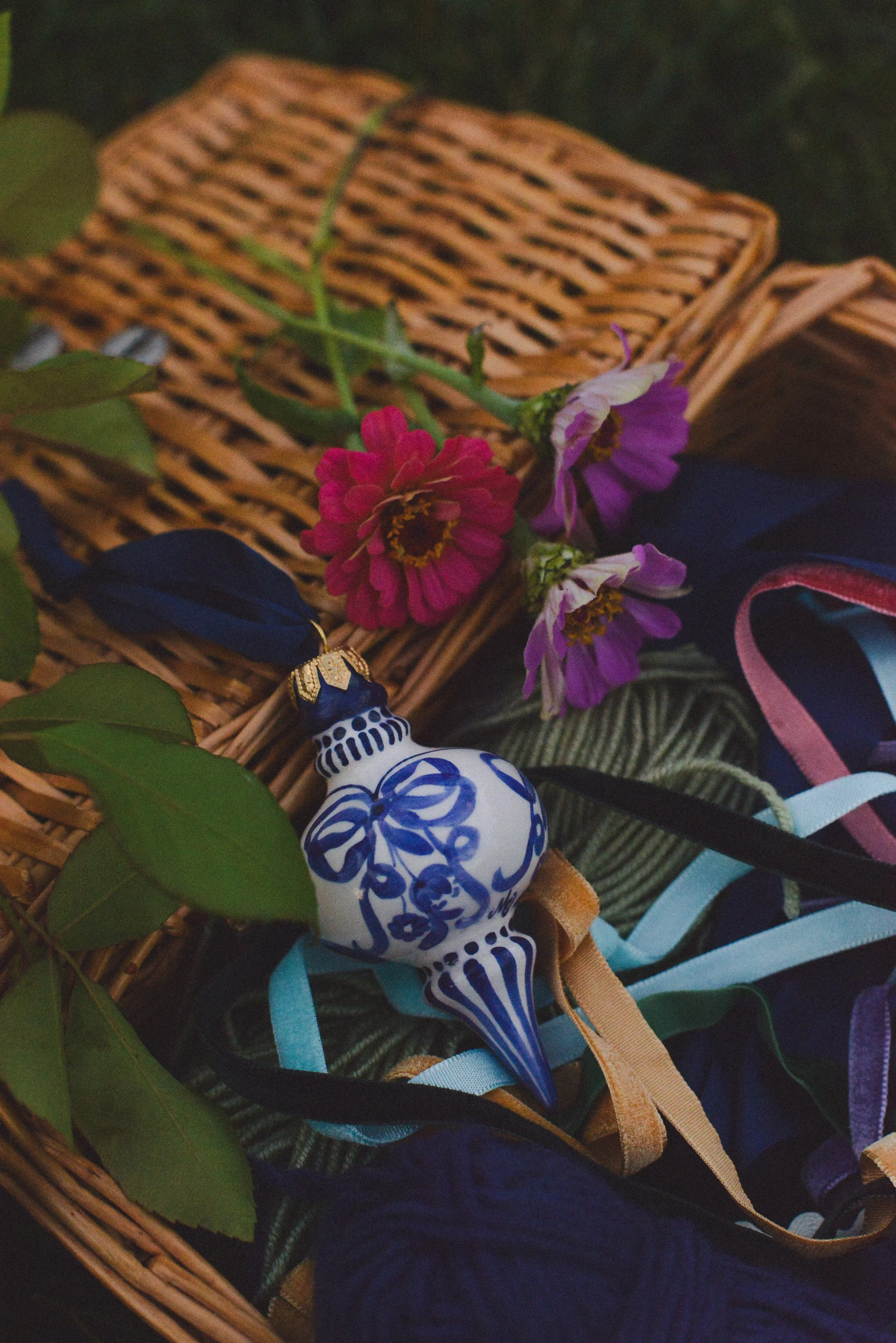 Pre-Order: Opera Ribbon Spire Baubles