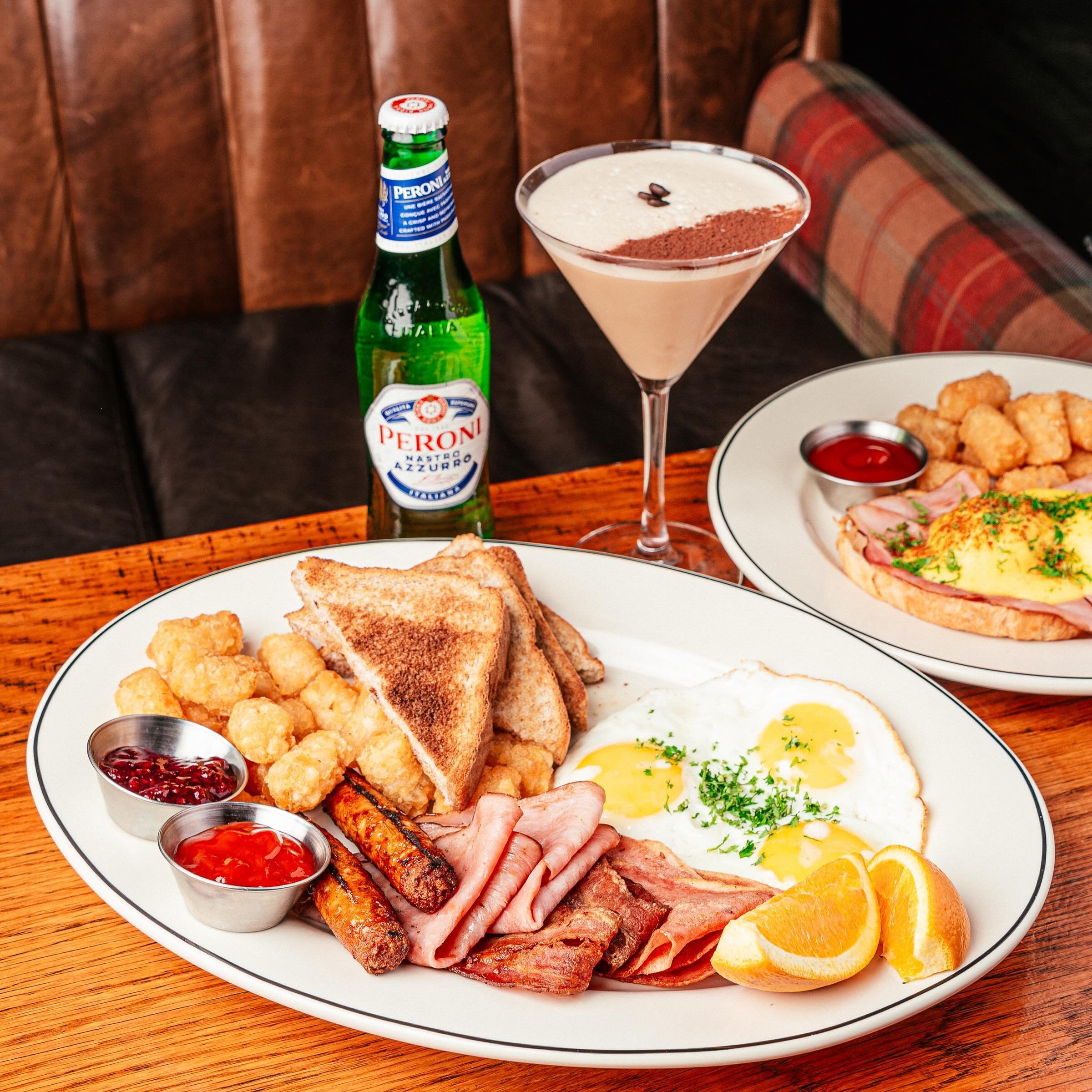 Introducing our Ultimate Breaky to our brunch menu! Dive into 3 Eggs, Ham, Turkey Bacon, Chicken Sausage, and bacon paired with Toast, Tater Tots and Seasonal Fruits! 🥚 🥓 🐓 🐖 

Join us tomorrow for our Sunday Brunch from 9 AM - 4 PM to experience