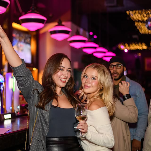 Best Sports Bars in Toronto for Game Day Near Rogers Centre