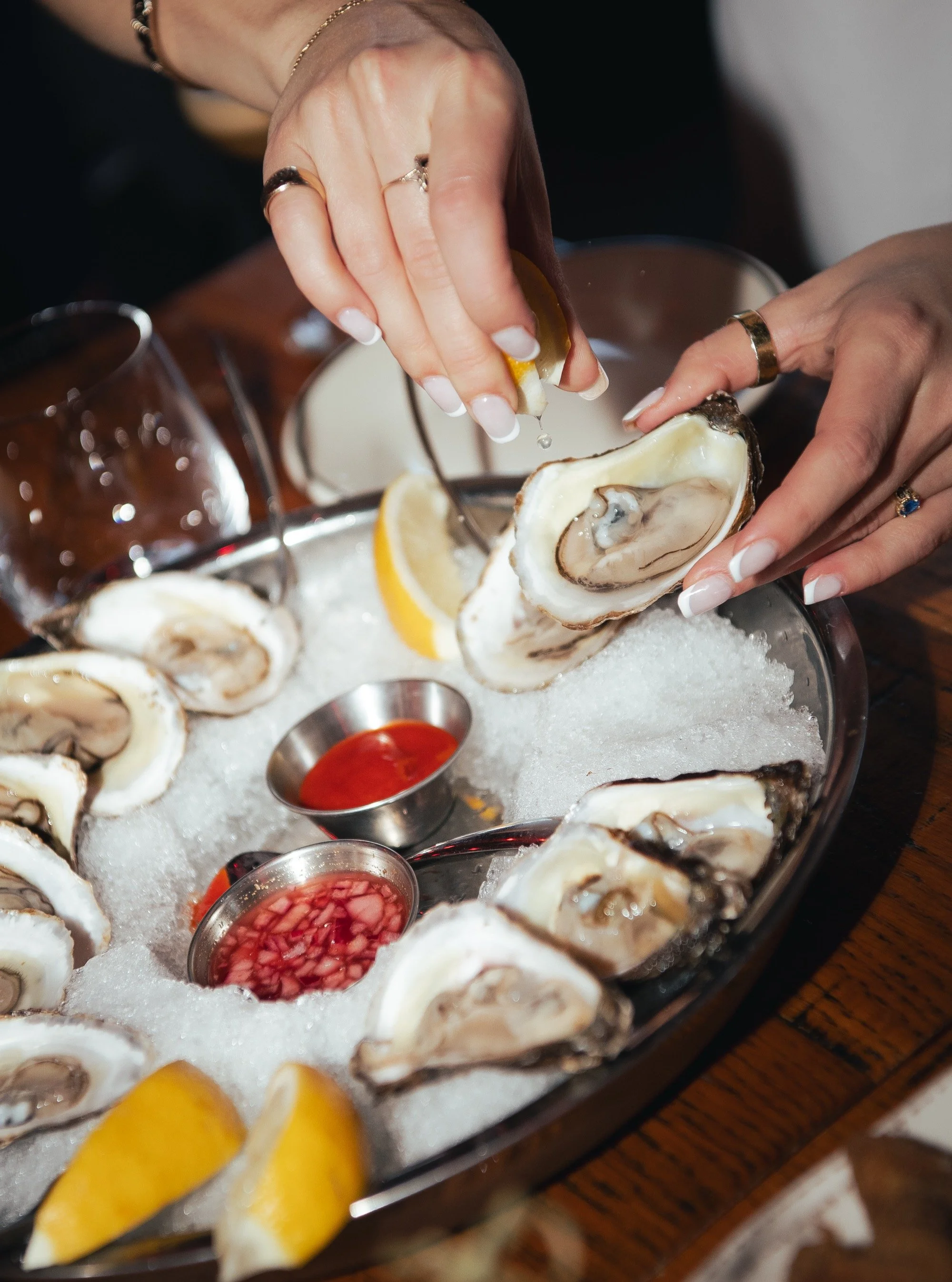 MONDAYS ARE FOR $2 OYSTERS.

Start the week at Fox on John with $2 oysters every Monday from 4 PM &rsquo;til late. Fresh, chilled, and served while quantities, last once they&rsquo;re gone, they&rsquo;re gone.

🦪 $2 Oysters ⏰ Mondays | 4 PM &rsquo;t