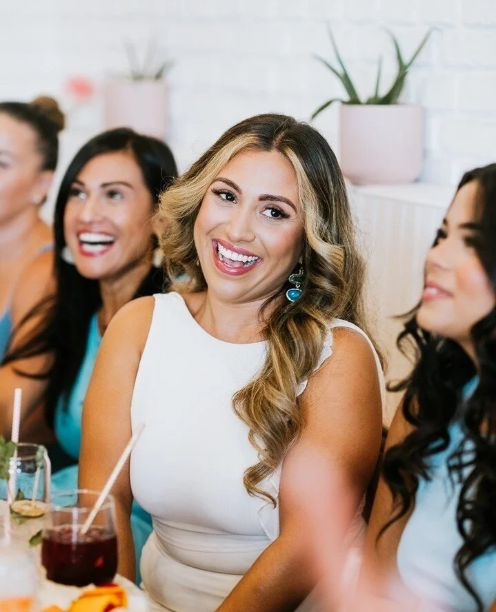 Calling all AZ babes who love a good time☎️💃⁠
⁠
If you're on the search for some fun plans with killer entertainment and a damn drag good time...we've got you ✨🚌⁠
⁠
⁠
Book tickets now at 👉️ TheDragBusAZ.com⁠
⁠
⁠
#thedragbus #scottsdaleaz #dragquee