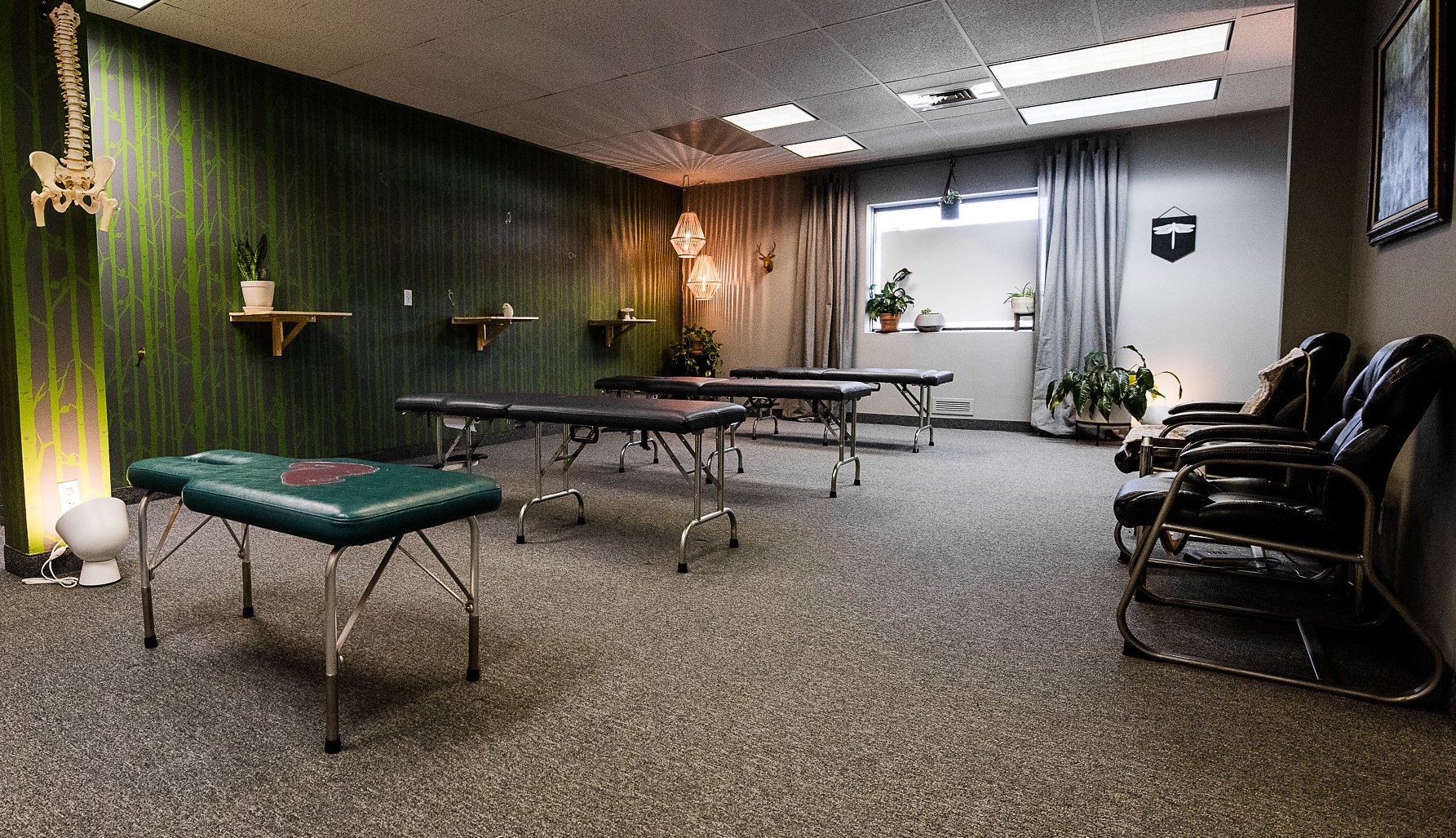 TS-LeelaChiropracticOffice-5x7-7895 - mb - 2.jpg