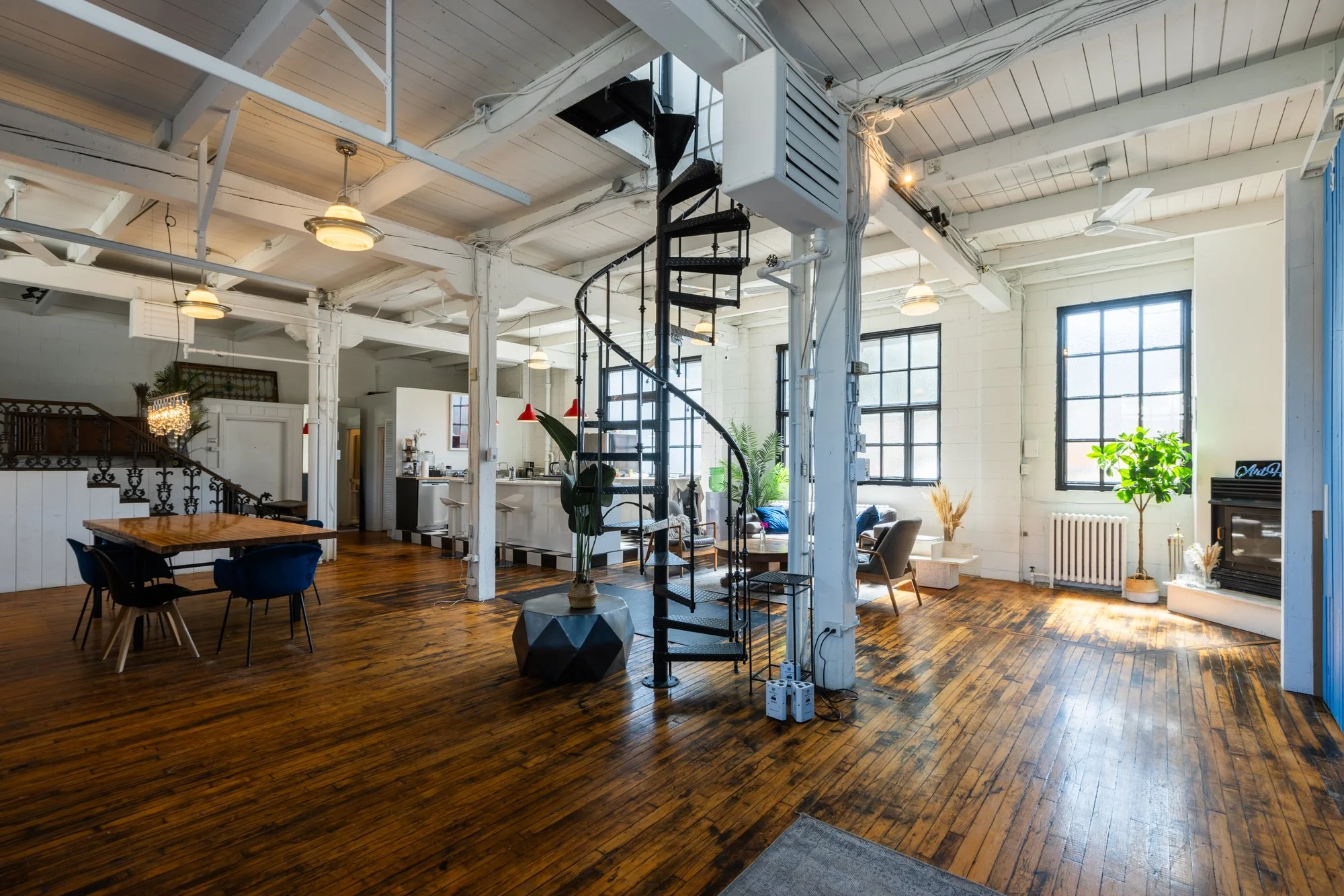 Viewfinder-ArtHaus-Web-27 (1).jpg