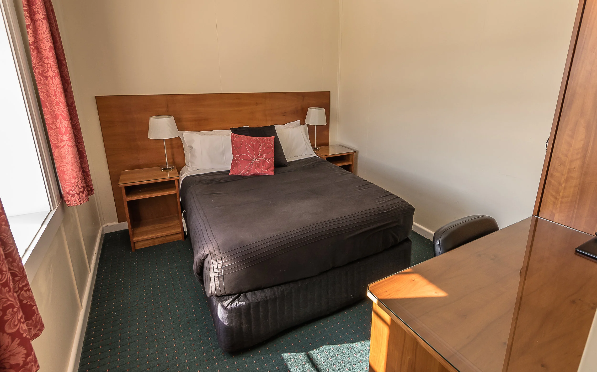 Stanley Hotel & Apartments in Stanley Tasmania