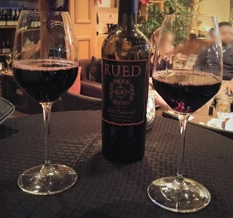 VintageVino - wine-smaller.jpg