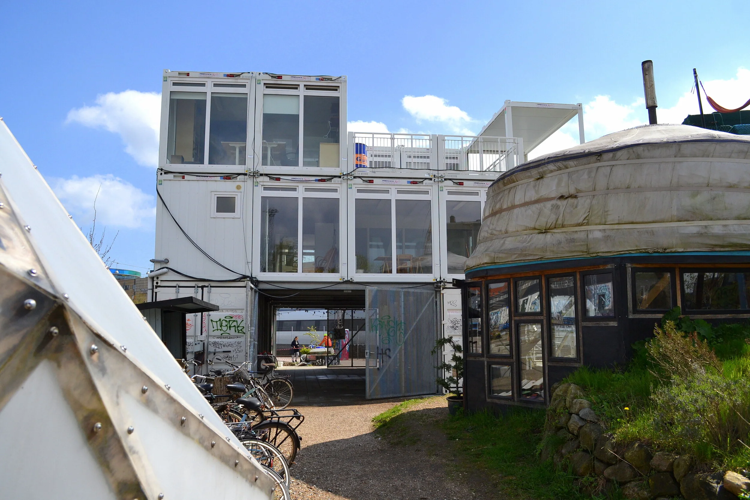 Copy of InstitutforX - GateToCity1.JPG