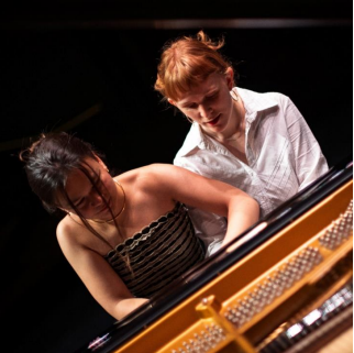 ida og astrid pressefoto.PNG