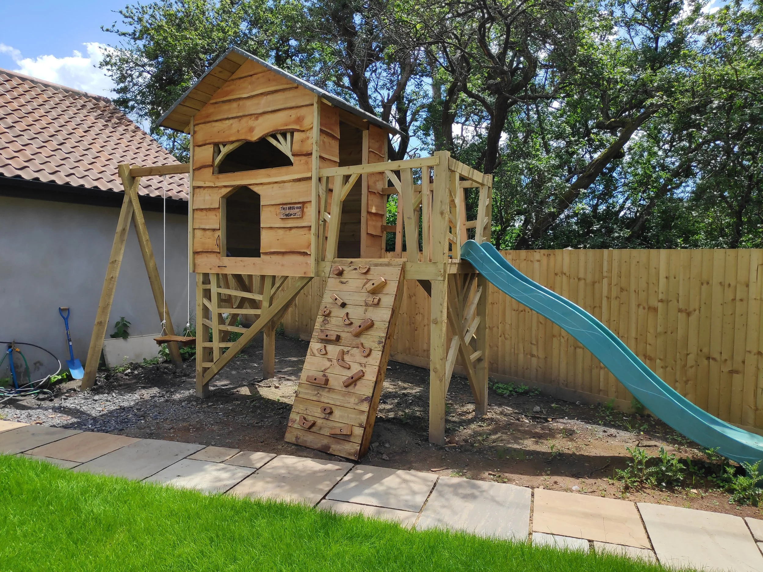 Tree Frog House | Tree Houses for Kids | Treetop Co UK