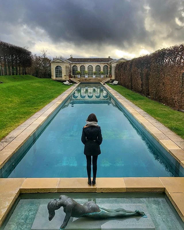 On reflections and contemplations 🍇 #travel #suitcaseinhand #wanderlust #adventure #pool #reflections #bordeaux #dutetre #chateau #traveling #dametraveler